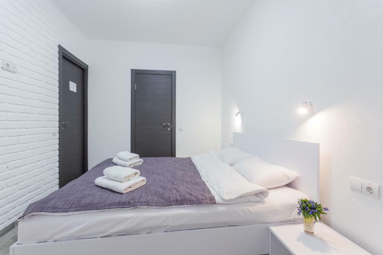 Skyhome Na Nauky Kyiv Exterior photo