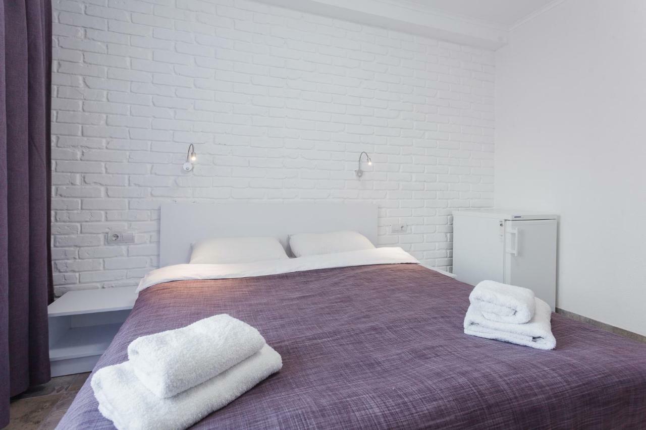 Skyhome Na Nauky Kyiv Exterior photo