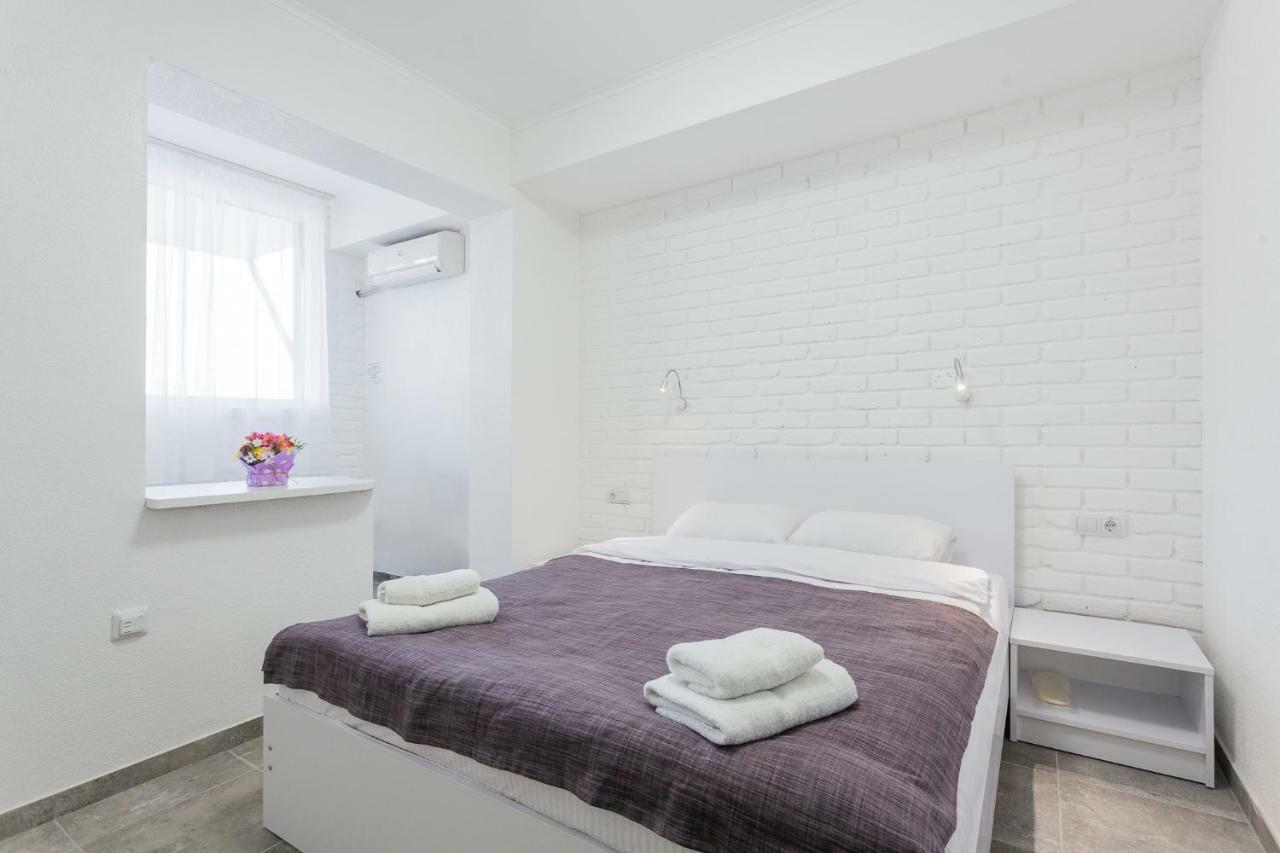Skyhome Na Nauky Kyiv Exterior photo