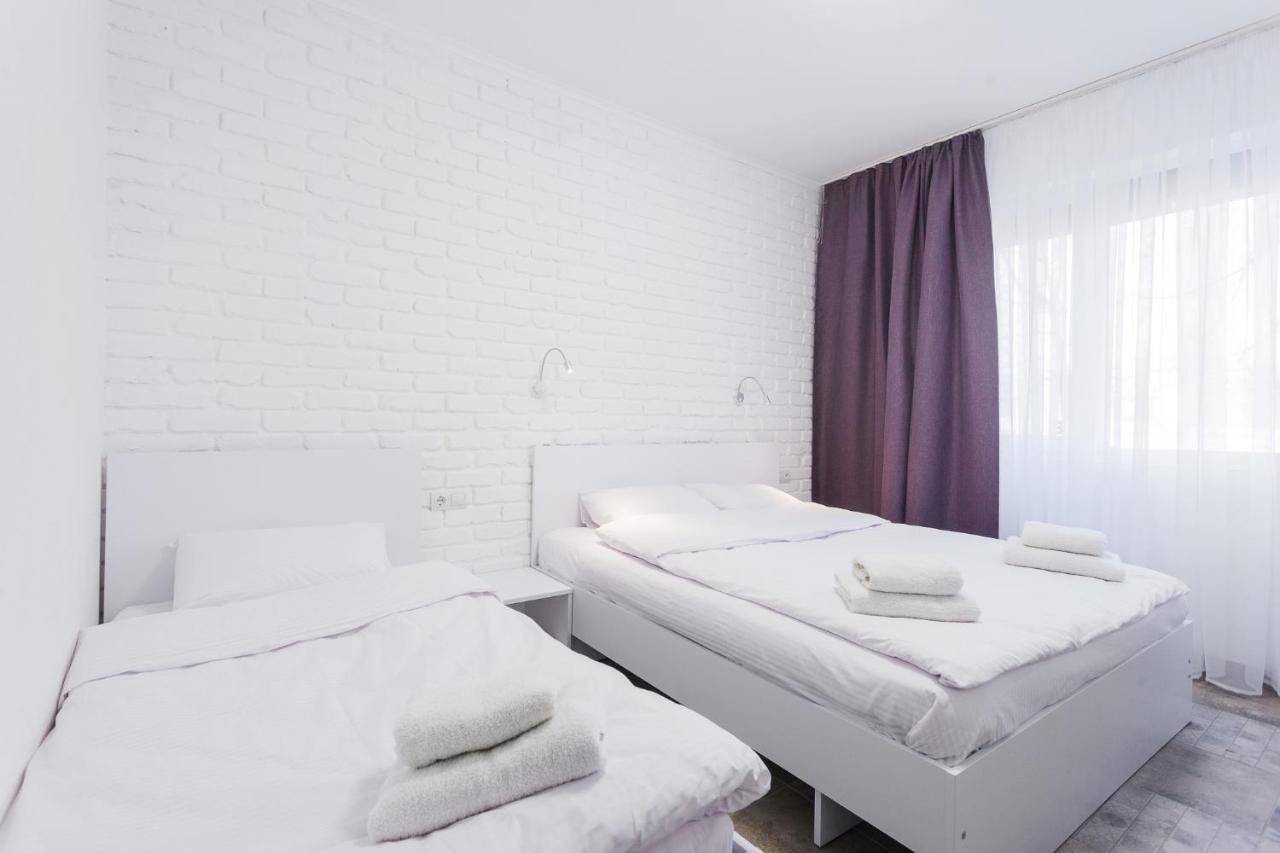 Skyhome Na Nauky Kyiv Exterior photo